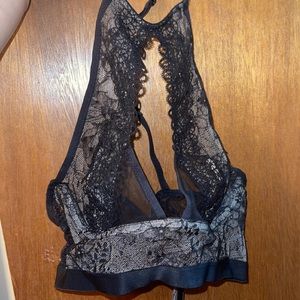 Sexy lace bra!🖤🍒
